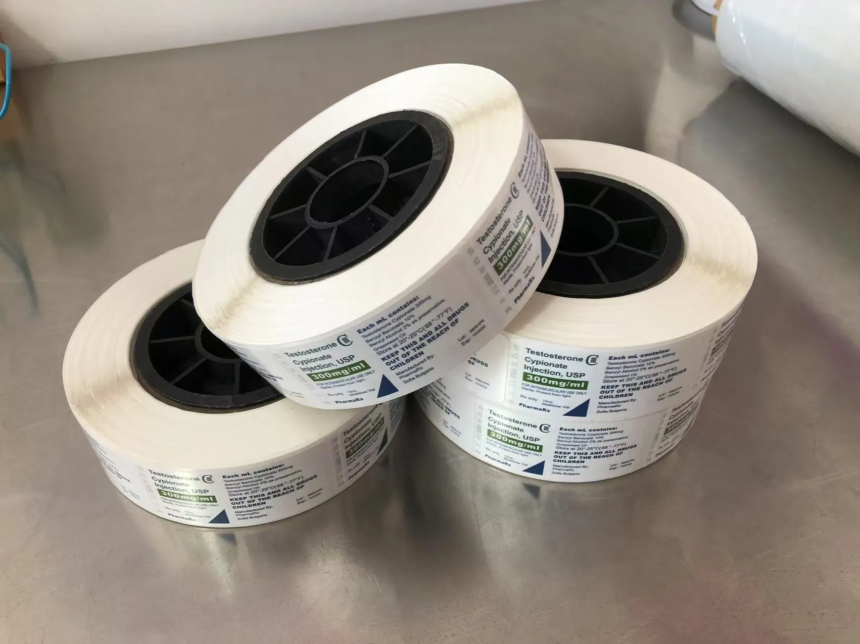 Medicinska etiketter med ett lager kommer att skickas