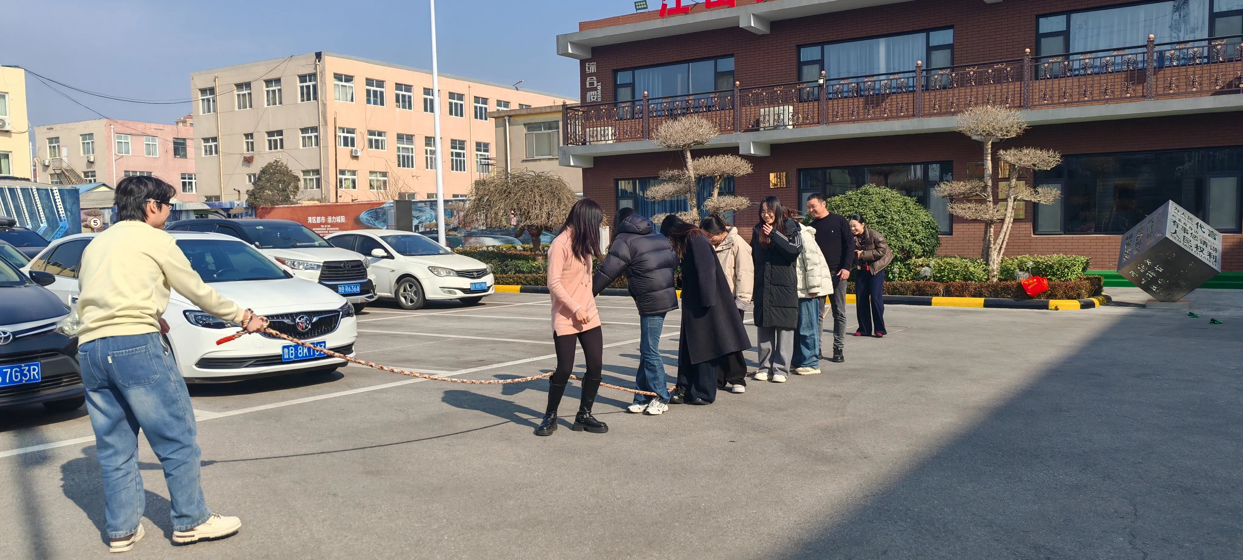 Team Spirit skjuter i höjden på JOJO Pack