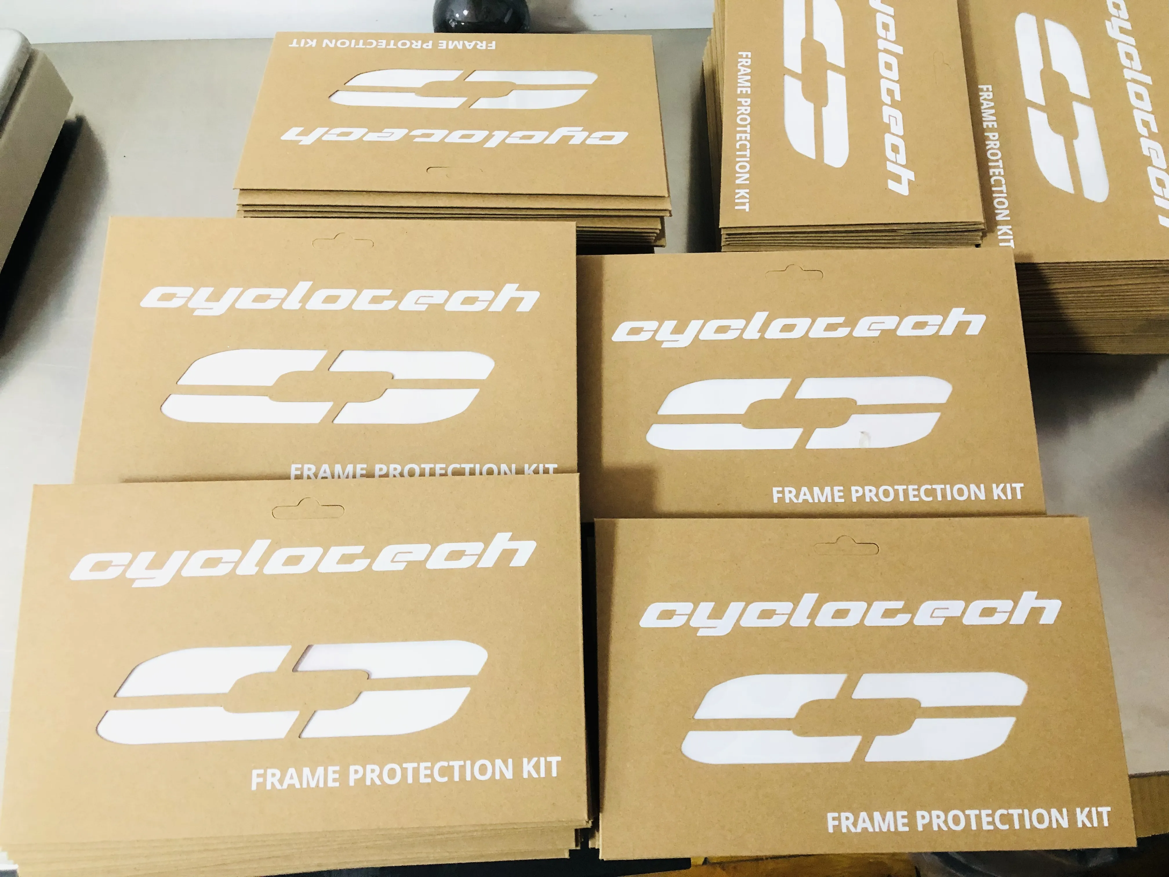 Cykelramklistermärken skickas nu till Nederländerna