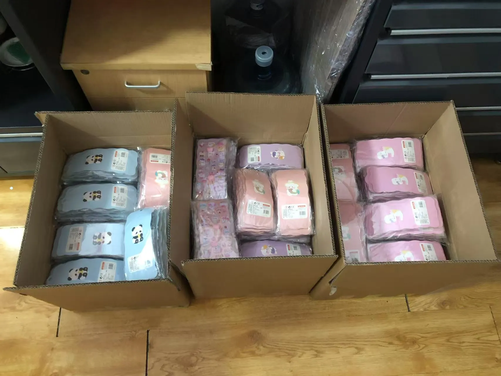 Gillar du klisterbara rumpformade klistermärken?