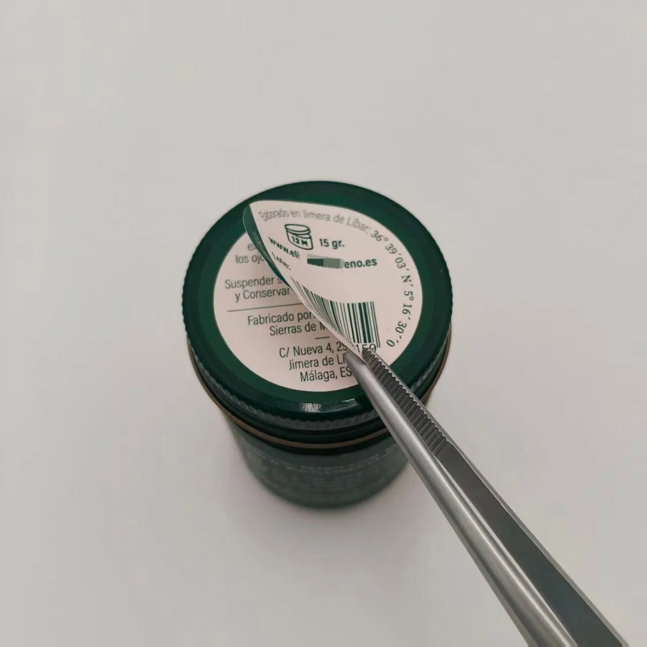 Vikbar etikett i flera lager